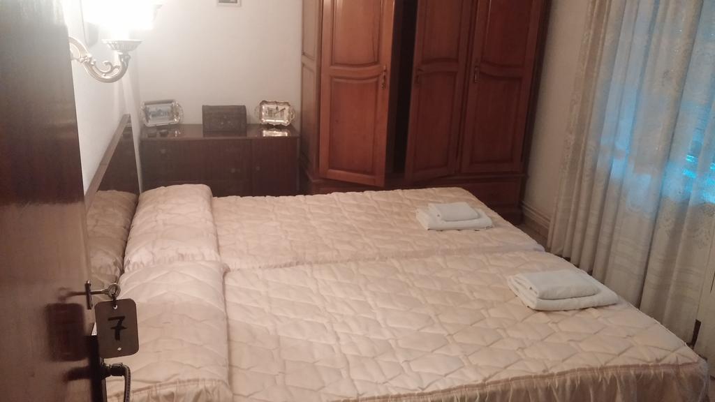 מלון פואנטה ויסגו Casa Exposito מראה חיצוני תמונה